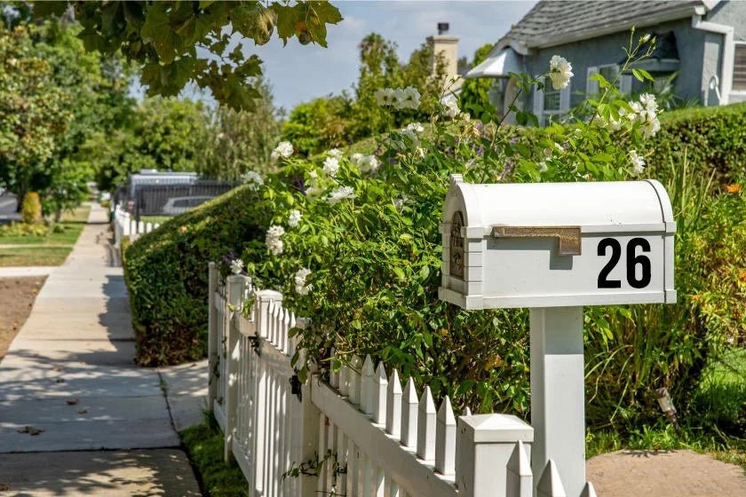 House Number Decals for Garbage & Recycling Bin and Mailbox - Madd Decals